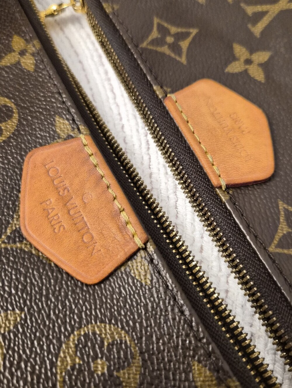 Louis Vuitton Multi Pochette Accessoires Monogram | Coin Purse Included - Picture 7 of 13